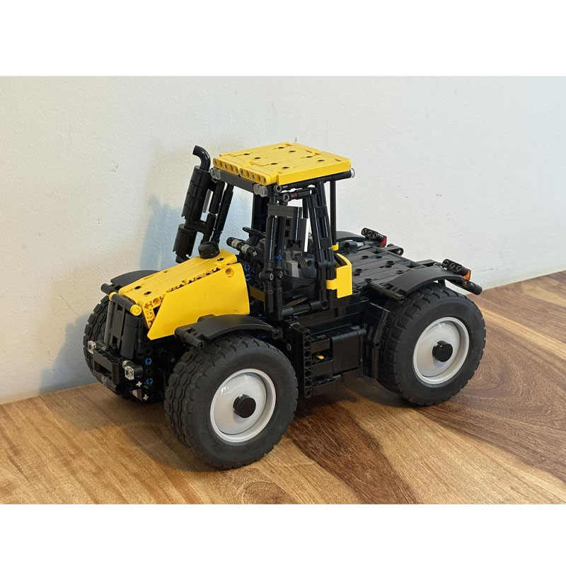 Urban Farming Agriculture - MOC-254775 Modello di trattore giallo-nero per